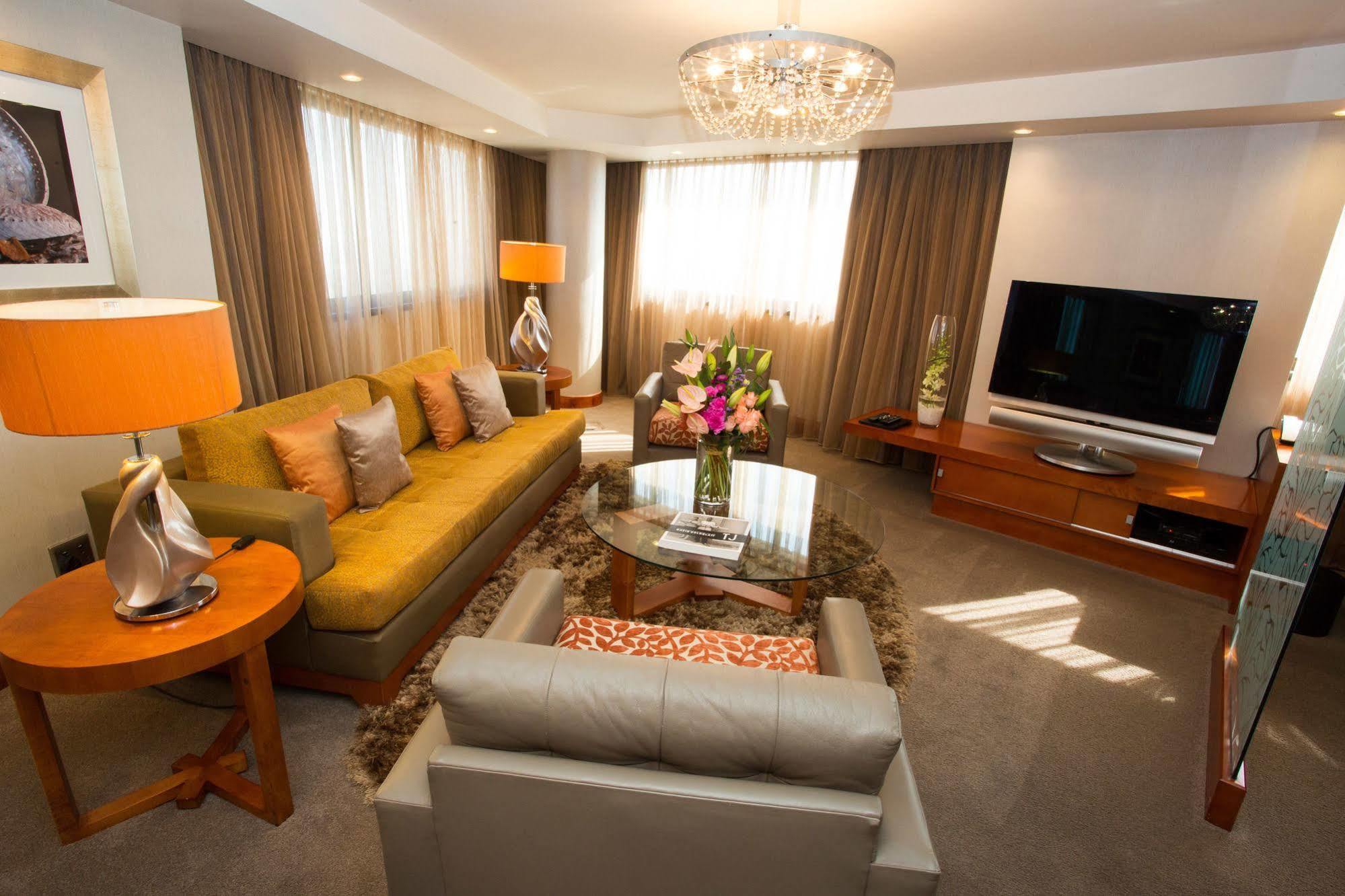 Intercontinental Johannesburg Sandton Towers, An Ihg Hotel エクステリア 写真