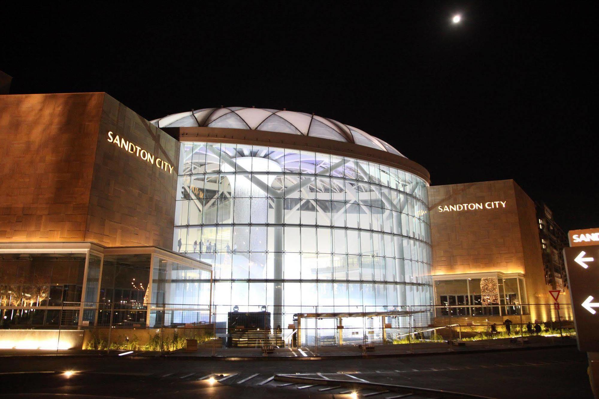 Intercontinental Johannesburg Sandton Towers, An Ihg Hotel エクステリア 写真